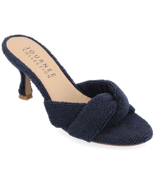 Journee Collection Blue Collection Mannon Pumps