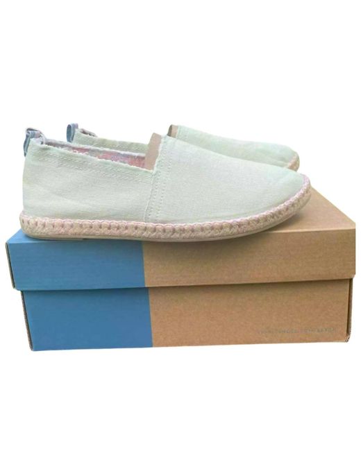 Vionic White Laguna Beach Canvas Shoes