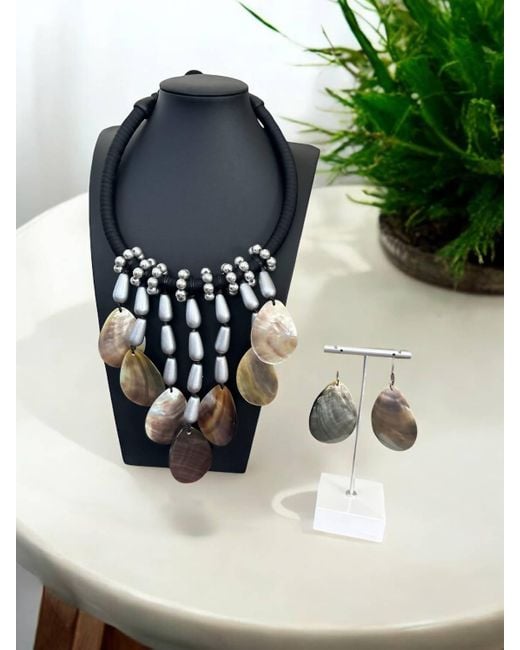 International Durus Black Rita Shell Statement Necklace