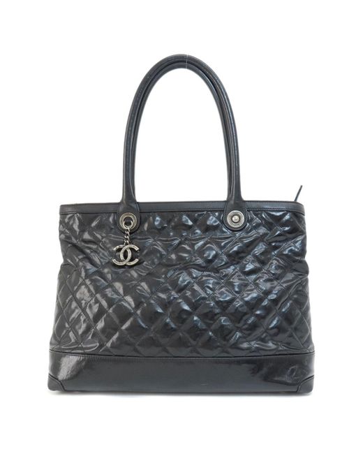 Chanel Matelassé Patent Leather Tote Bag (pre-owned) in Black