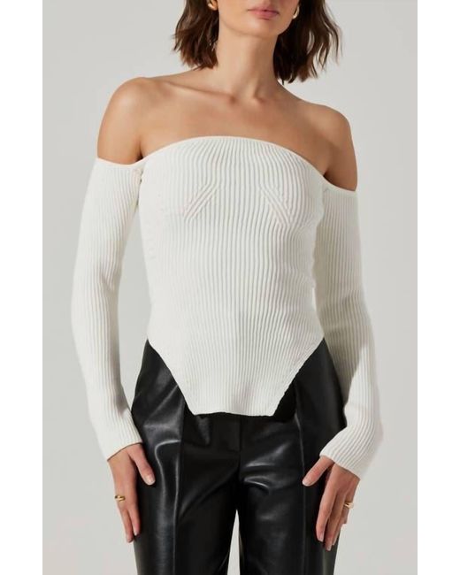 Astr White Aeralyn Sweater Top