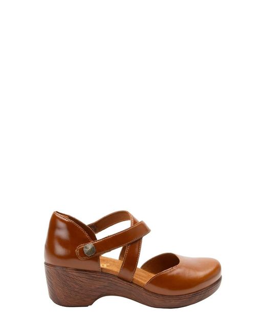 Alegria Brown Savina Platform Pump