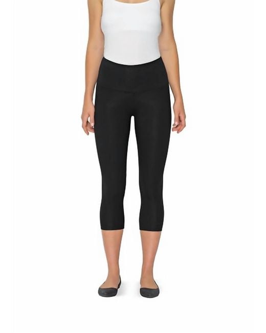 Lyssé Black Basic Cotton Capri