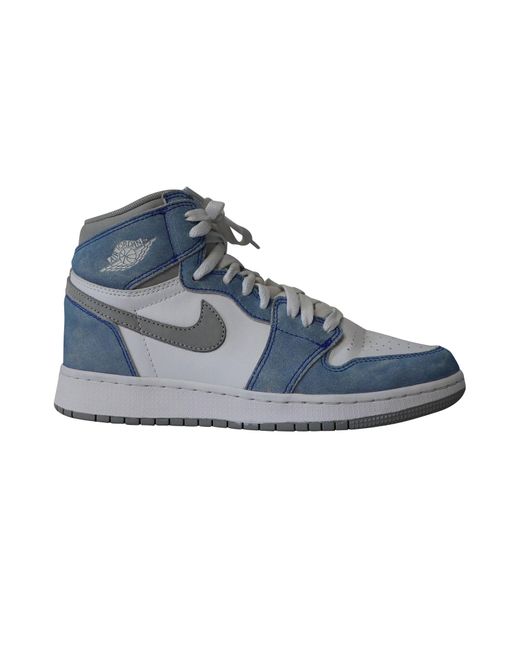 Nike Blue Air Jordan 1 Retro High Hyper Royal Sneakers