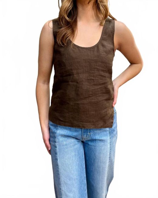 Closed Brown Maple Tank