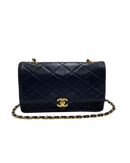 Chanel Blue Matelassé Leather Shoulder Bag (pre-owned)