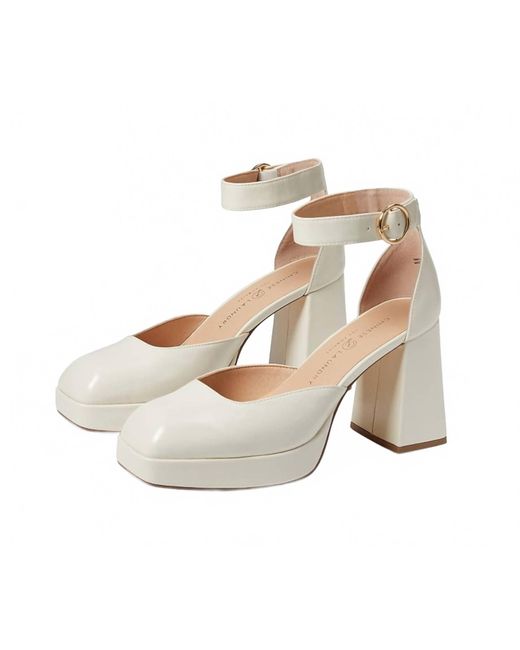 Chinese Laundry White Oaklen Platform Pump