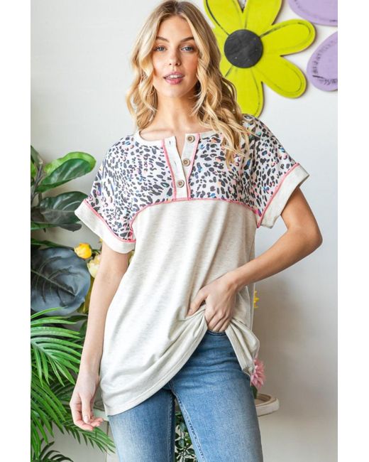 TRUEDAMES Blue Full Size Exposed Seam Leopard Short Sleeve T-Shirt