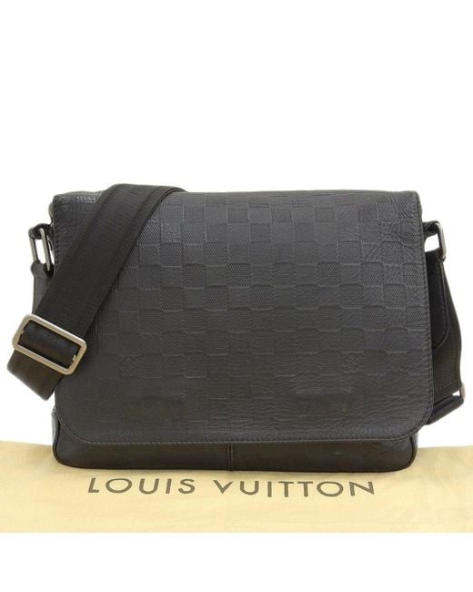 Louis Vuitton District Canvas Shoulder Bag (pre-owned) in Black