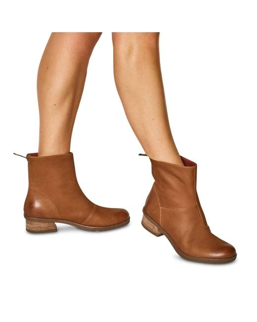 Dansko Brianne Waterproof Boot In Tan in Brown Lyst