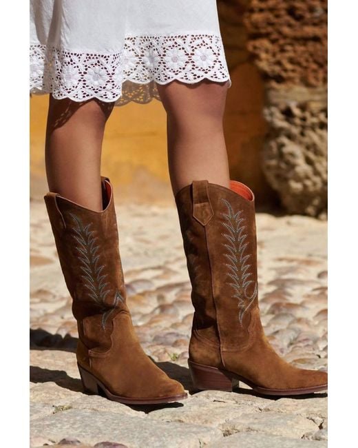 Penelope Chilvers Goldie Embroidered Cowboy Boot In Brown