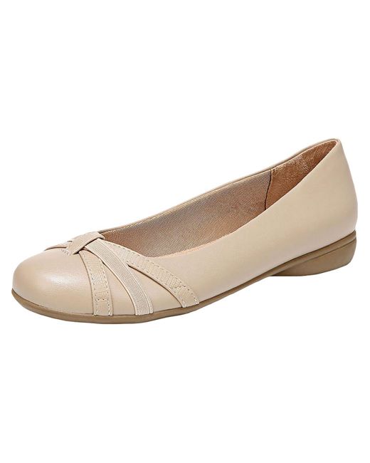 LifeStride Abigail Faux Leather Round Toe Ballet Flats in Natural | Lyst
