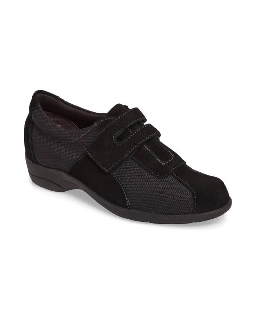 Munro Black Joliet Sneaker