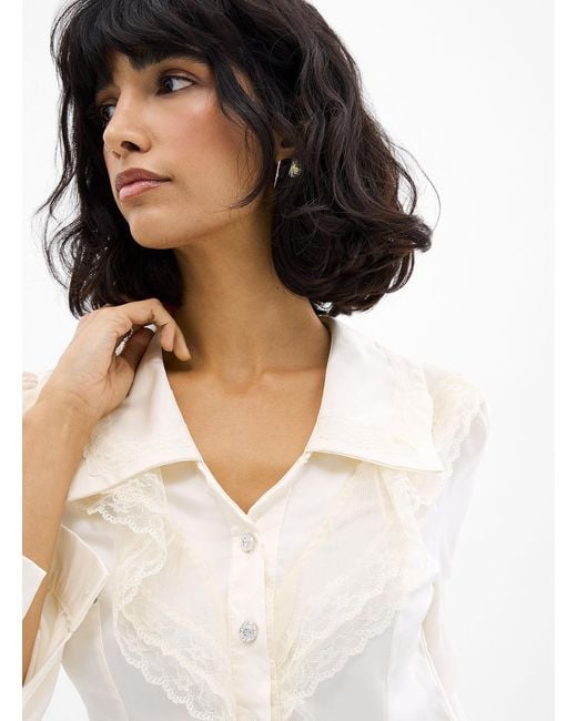 Icône White Satin And Lace Cropped Blouse