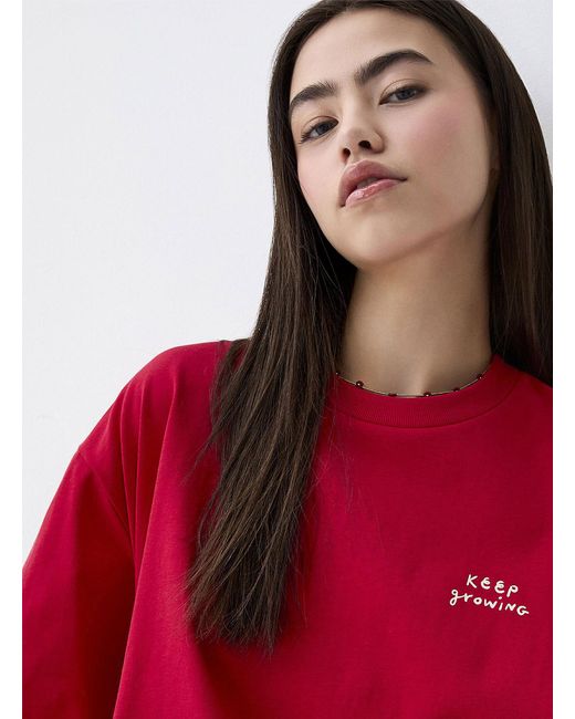 Things Between Red Keep Growing Loose T