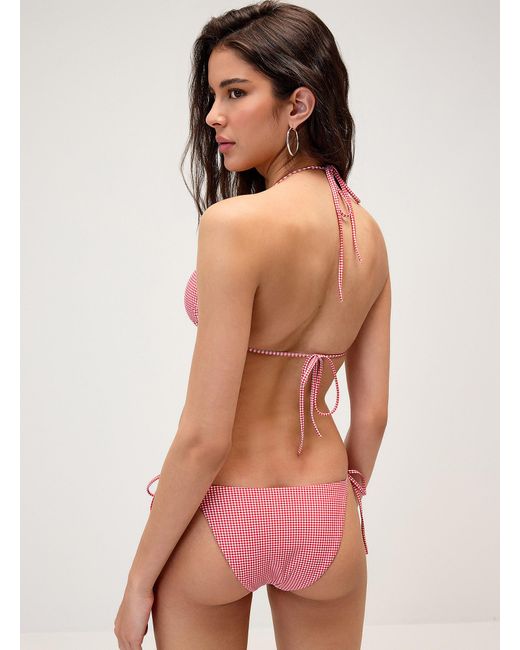 Simon's Pink String High