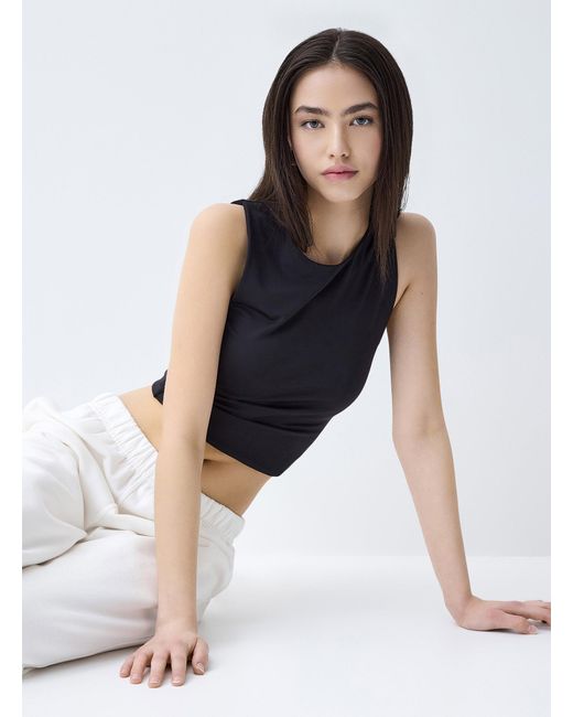 Twik Black Second Skin Cropped Cami