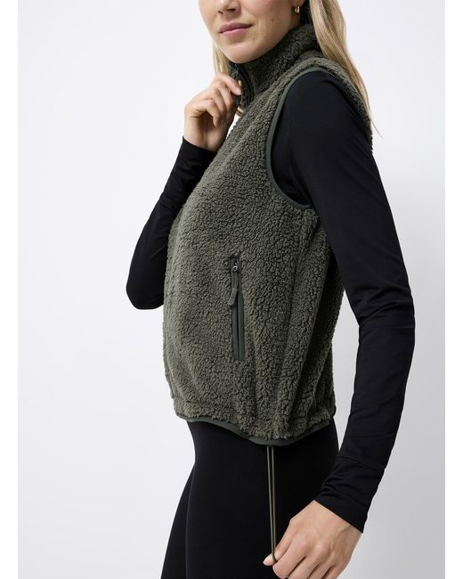I.FIV5 Black Plush Fleece Vest