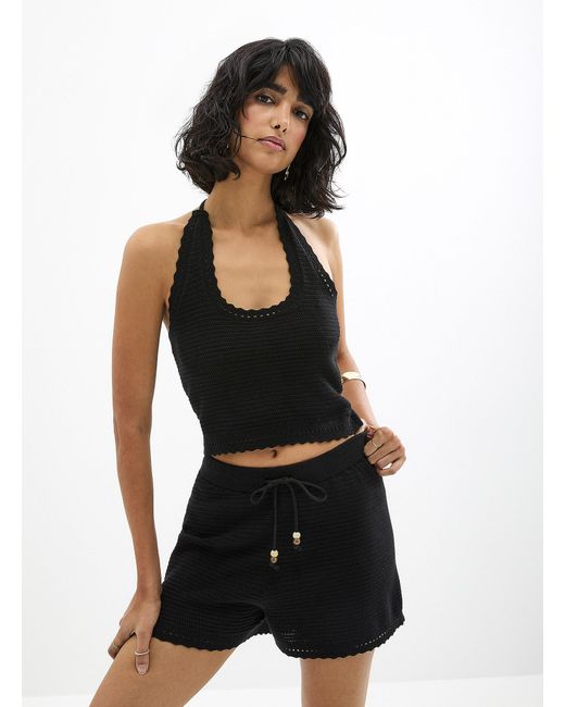 Simon's Black Scalloped