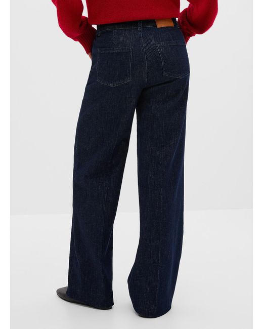Contemporaine Red Solid Dark