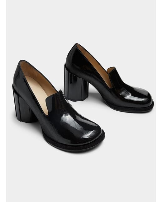 AMI Black Patent Leather Signature Grooved Heel Loafers Women
