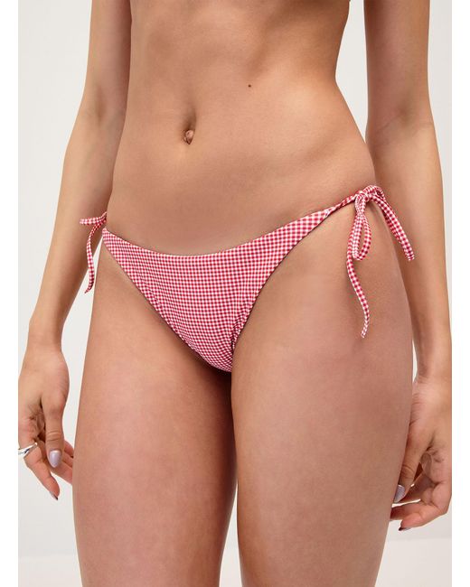 Simon's Pink String High