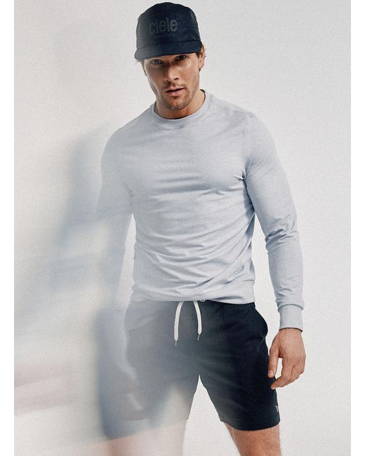 vuori Gray Ponto Performance Crew for men