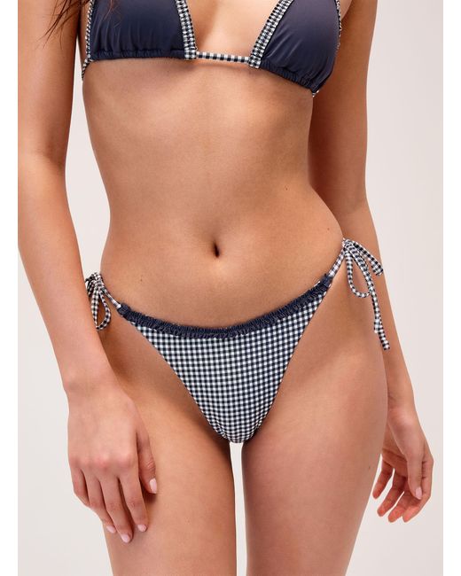 Simon's Blue Ruffle