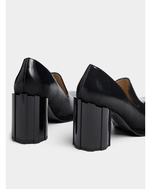 AMI Black Patent Leather Signature Grooved Heel Loafers Women