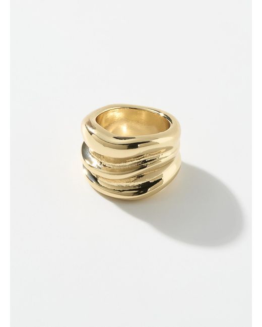 Simon's Metallic Wide Wavy Ring