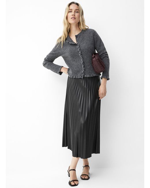 Contemporaine Black Pleated Faux