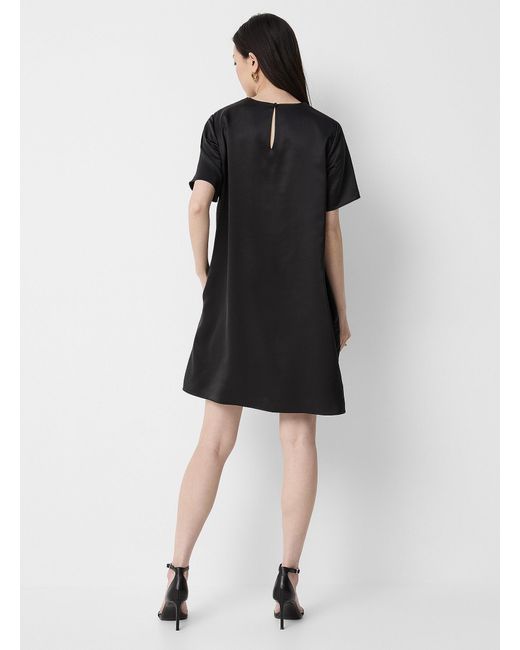 Contemporaine Black Satiny T