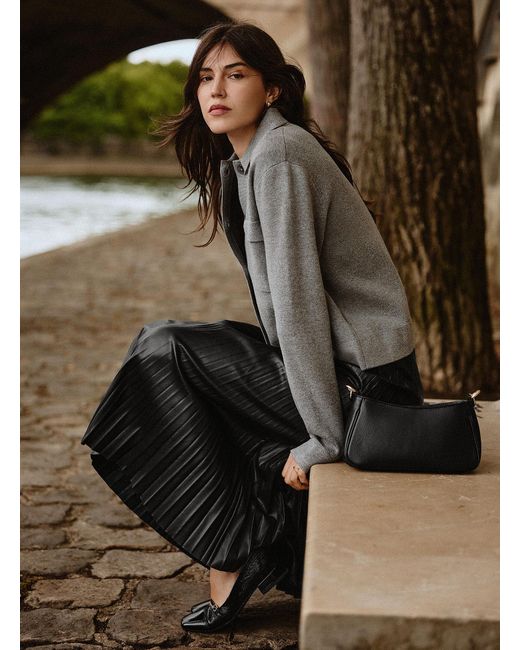 Contemporaine Black Pleated Faux