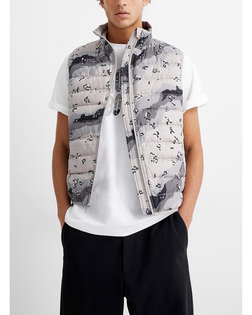 camo sleeveless jacket