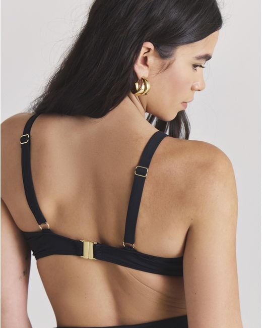 MAGISCULPT Black Twist Front Wired Bikini Top