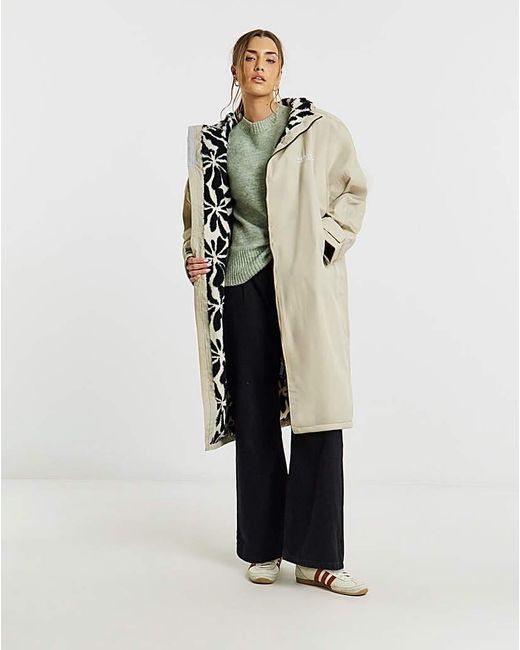 Regatta White Waterproof Changing Robe