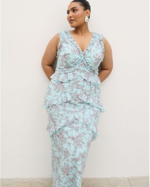 Pretty Lavish Blue Aurelia