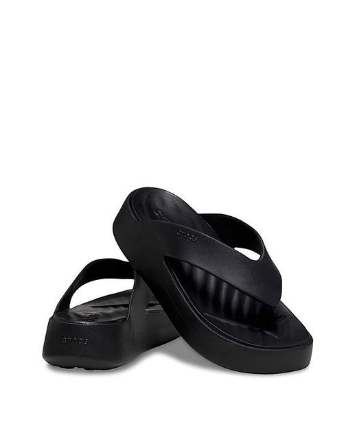 CROCSTM Black Getaway Platform Toe Post Sandal