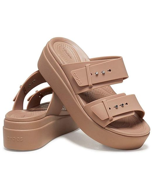 CROCSTM Brown Brooklyn Sandal Low