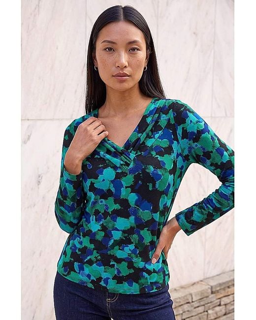 Roman Blue Roman Printed V-Neck Stretch Top