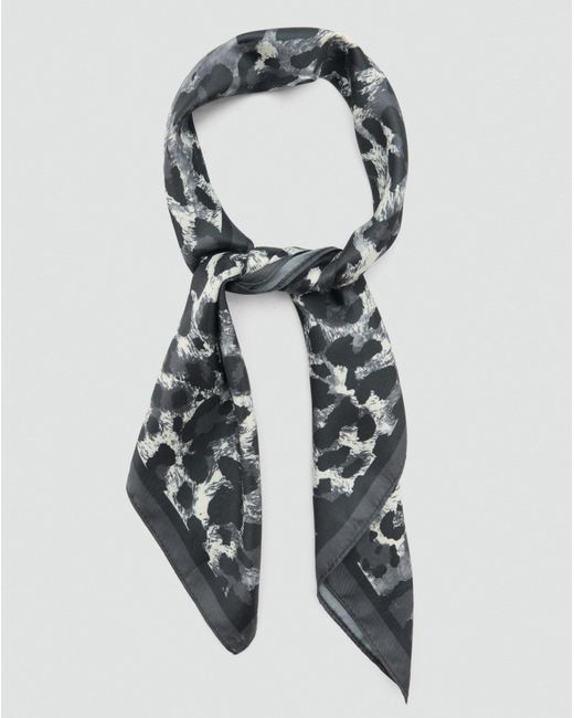 Mango White Leopard Neckerchief