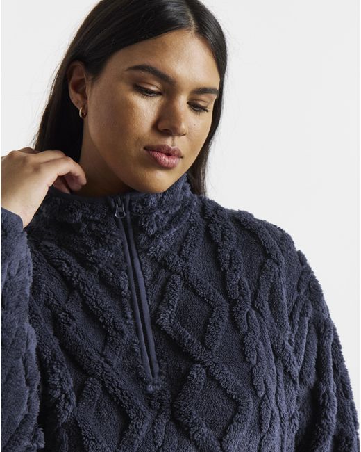 Pretty Secrets Blue Cable Lounge Set