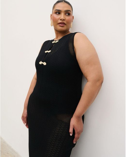 Pretty Lavish Black Celeste