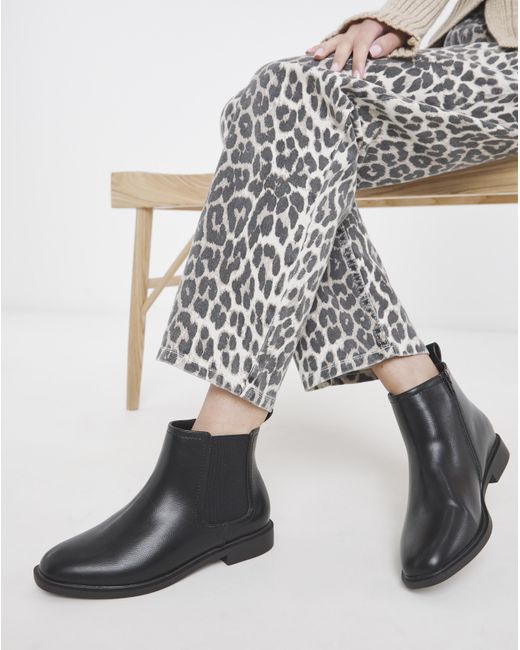 JD Williams White Classic Ankle Chelsea Boots E Fit