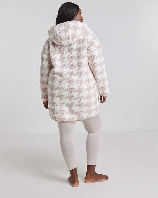Pretty Secrets White Snuggle Top Lounge Set