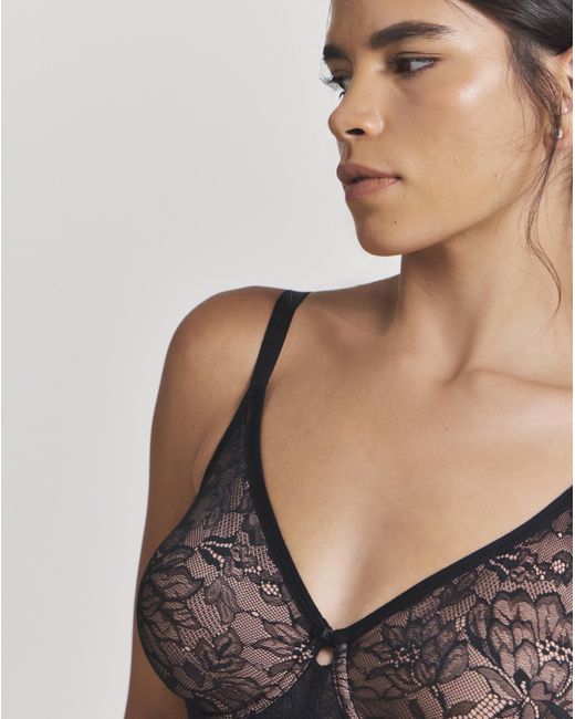 Triumph Black Amourette Charm Minimiser