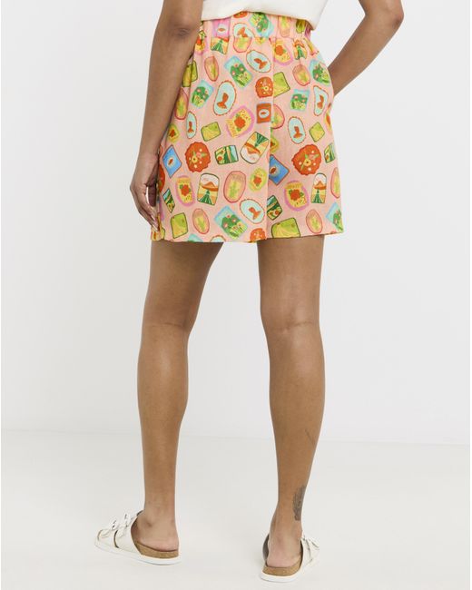 Twisted Wunder White Linen Postcard Shorts