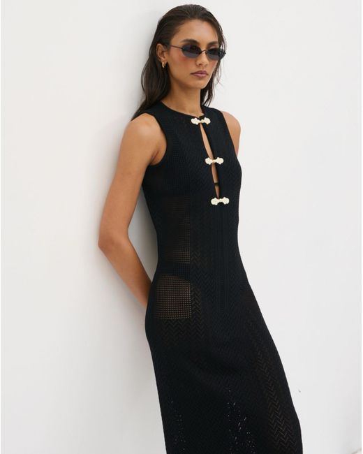 Pretty Lavish Black Celeste