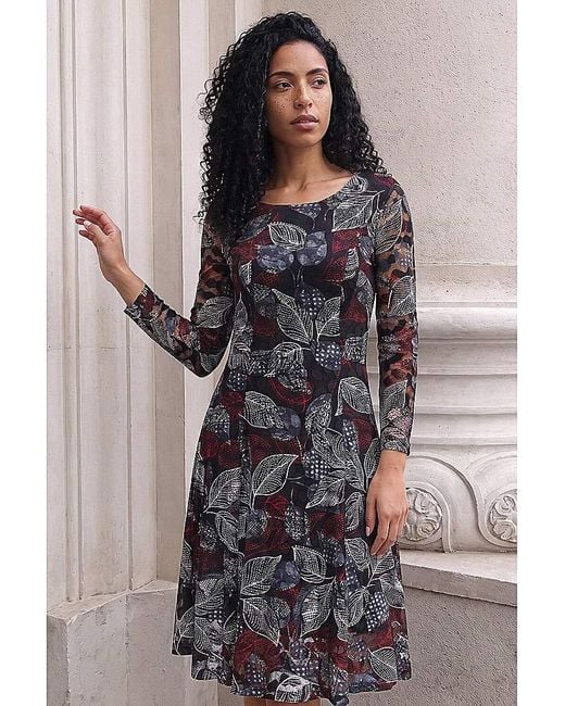 Roman Red Roman Leaf Lace Stretch Dress