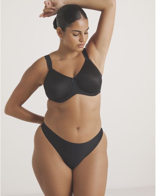 Triumph Black Essential Minimiser Bra